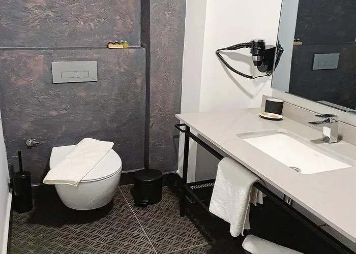 Woynpoint Hotel&cafe 3* Φετιγιέ