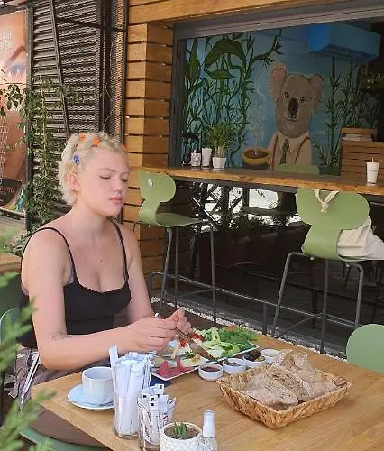 Woynpoint Hotel&cafe Ξενοδοχείο 3*