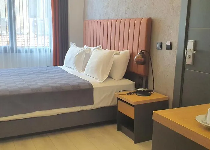 Woynpoint Hotel&cafe Otel 3*