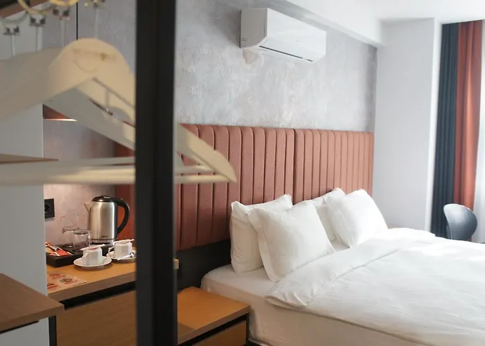 Woynpoint Hotel&cafe Otel 3*